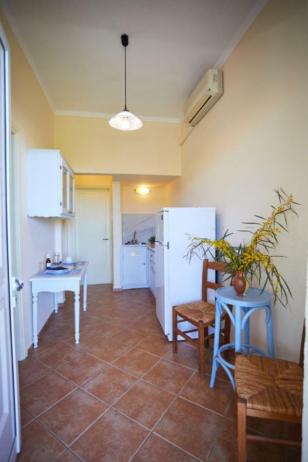 Zorbas Apartments Volissos ภายนอก รูปภาพ