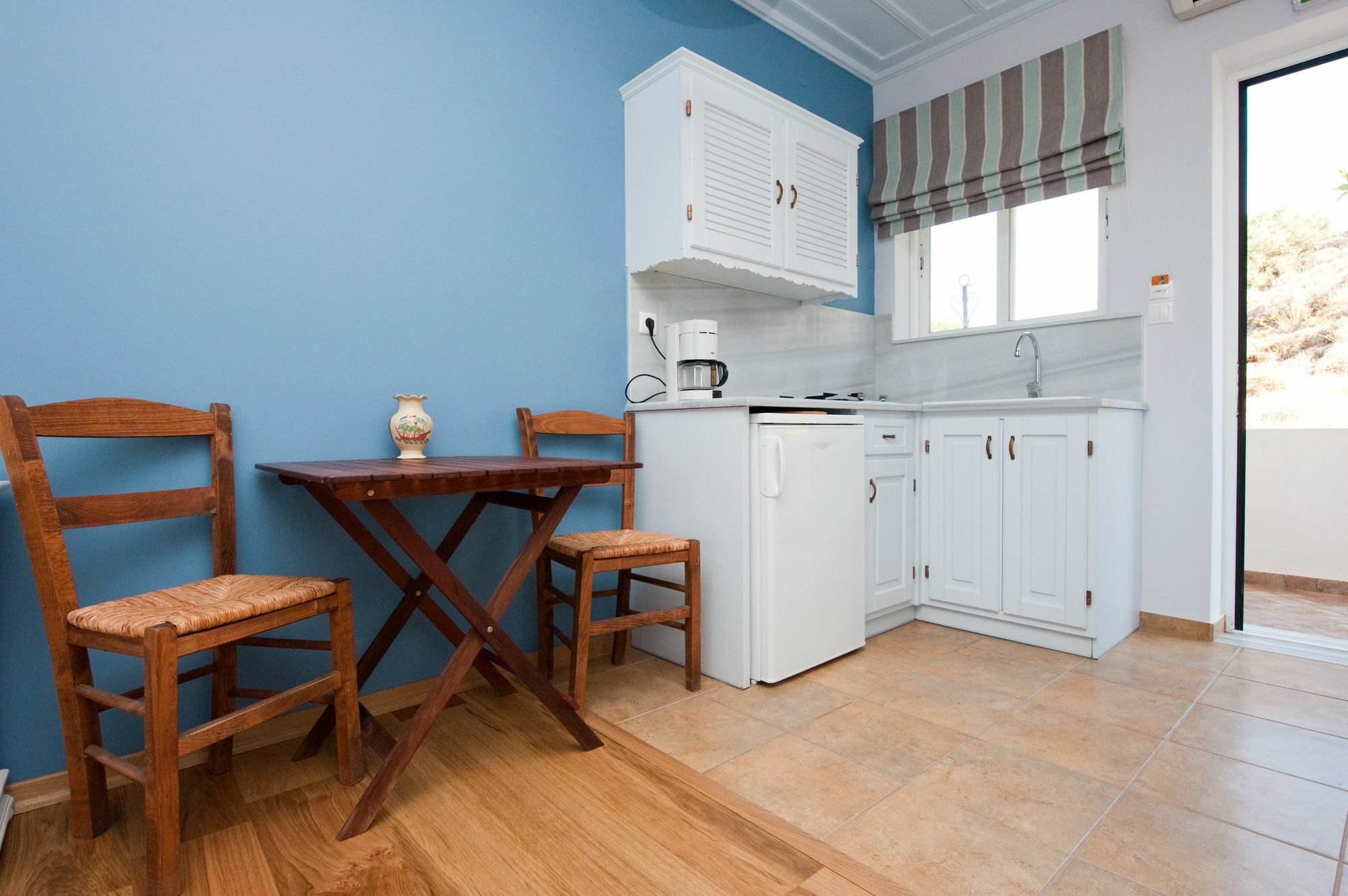Zorbas Apartments Volissos ภายนอก รูปภาพ